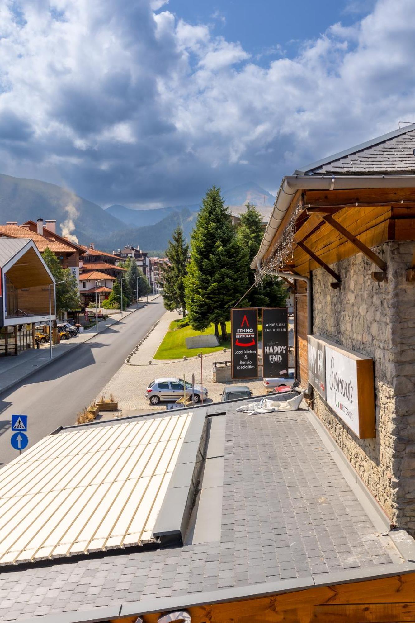 Granat Gondola Lift Apartments Bansko Esterno foto