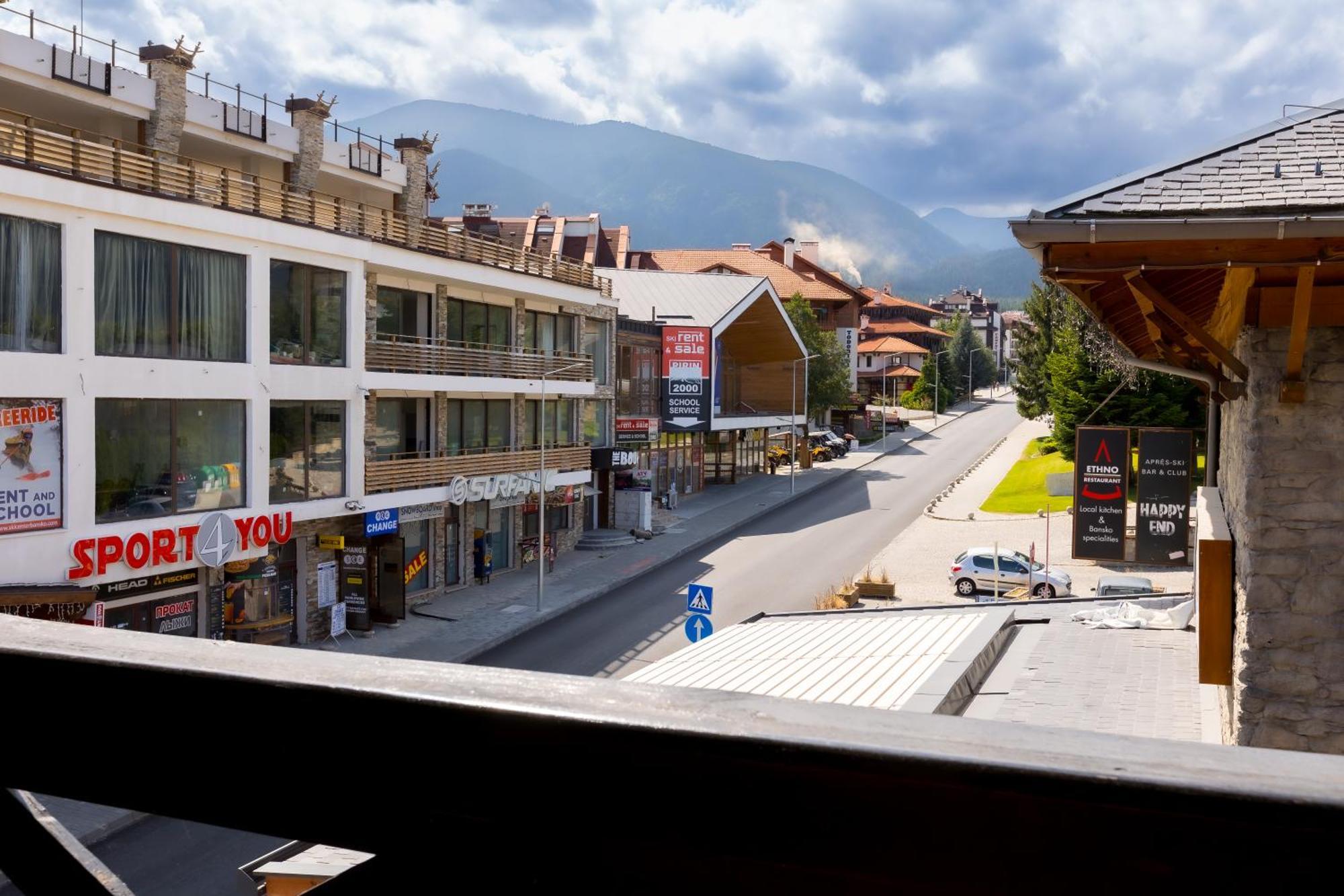 Granat Gondola Lift Apartments Bansko Esterno foto