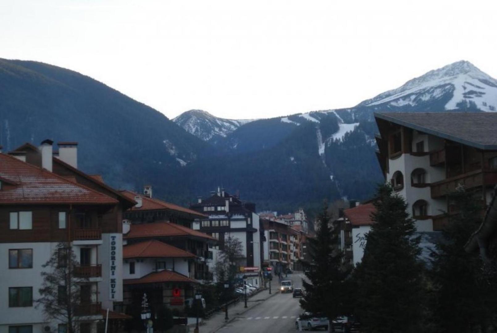 Granat Gondola Lift Apartments Bansko Esterno foto