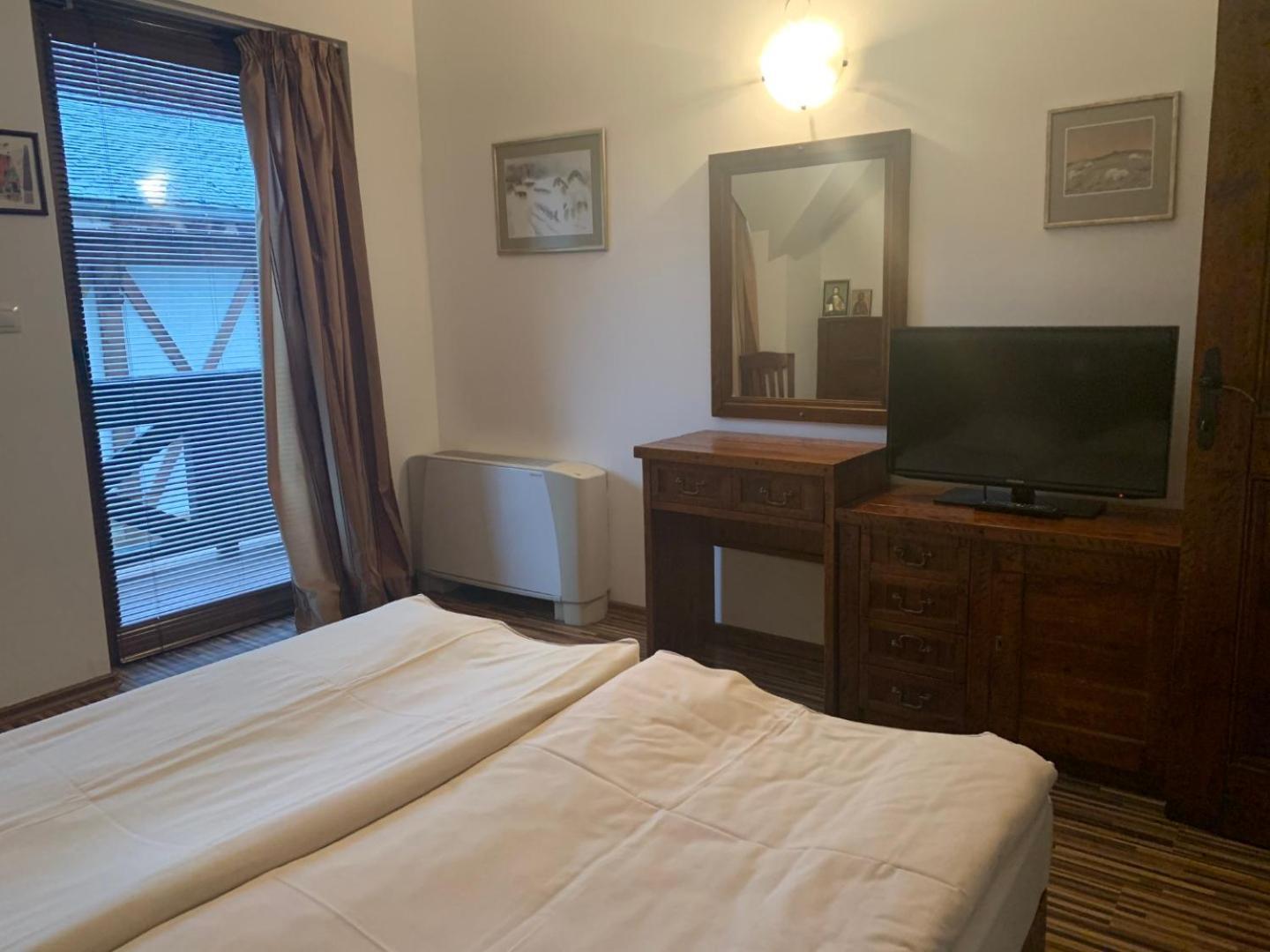 Granat Gondola Lift Apartments Bansko Esterno foto