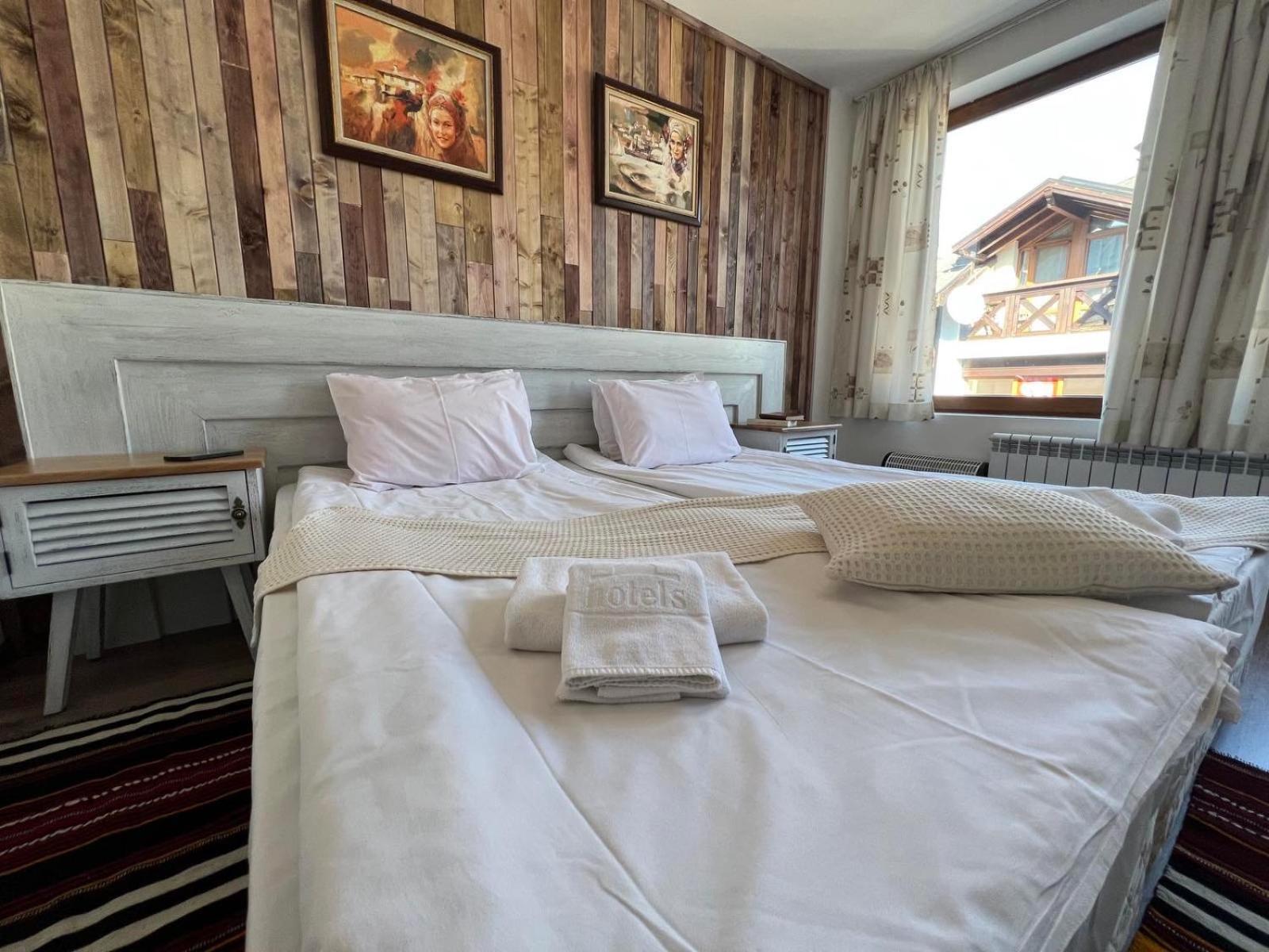 Granat Gondola Lift Apartments Bansko Esterno foto